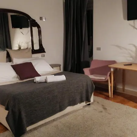 Lovely Apartments In City Centre 